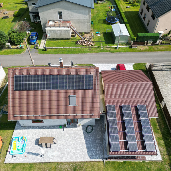 Instalace fotovoltaické elektrárny v Mikulášovicích